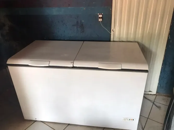 Freezer de duas tampa cônsul frost free. $1.200