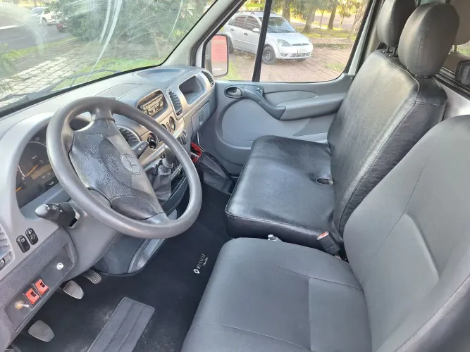 Mercedes-Benz Sprinter 313 Furgão Curto 2.2 129cv Dies 2011