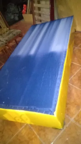 Base de cama de solteiro boa