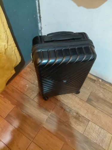 Mala de Bordo 10 kg Abs 4 Rodas Detroit Preta