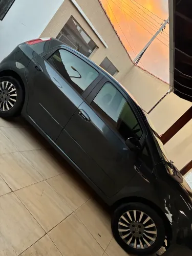 Fiat Punto 1.4 Fire Flex 8V 5P 2010