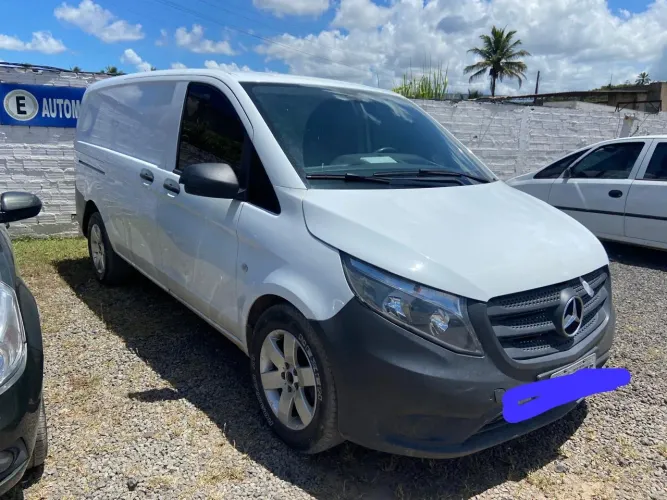 Mercedes-Benz Vito 111 CDI Furgão 1.6 TB Diesel 4P MEC 2016