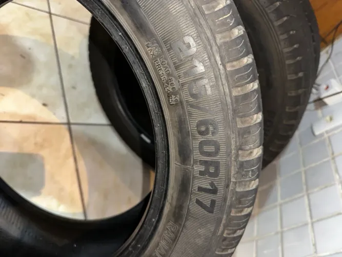 Pneus 215/60/17