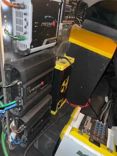 Vendo som automotivo completo