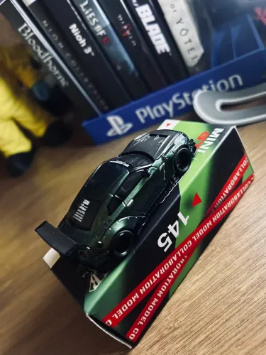 LB?WORKS Nissan GT-R (R35) Magic Green da Mini GT