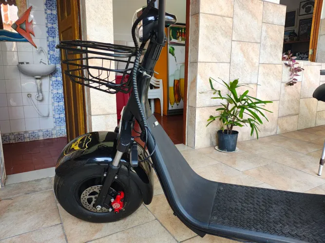 Scooter novíssima.