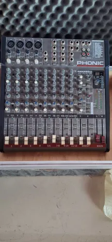 Mesa PHONIC AM442D 12canal