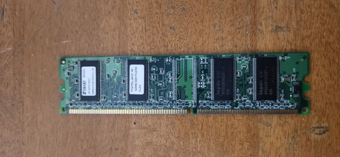Memória RAM DDR1 - 128MB - 333 MHz - PC2700 - Usado