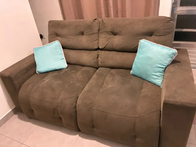 Como Sofa, cama, painel e guarda-roupa