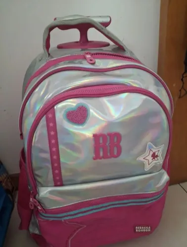 mochila rebeca bom bom com rodinhas