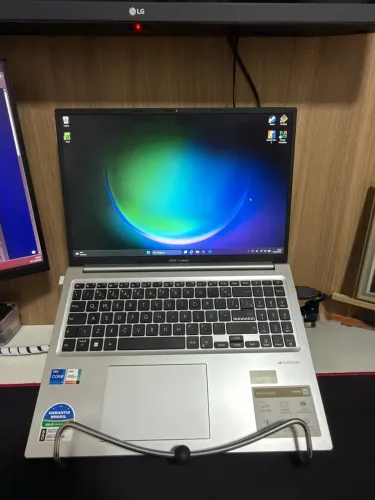ASUS Vivobook 16 X1605VA