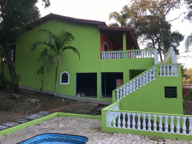 IBIÚNA-SP; Linda Chácara em Condomínio Alto Padrão;  Olha Só; 1.600,00m2. com Piscina, Lag