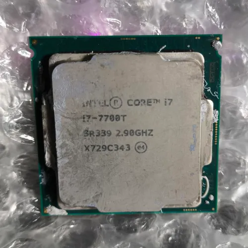 Intel i7 7700