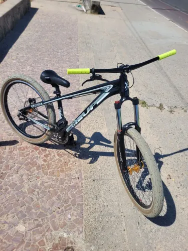 Bicicleta Hupi Whistler 2019