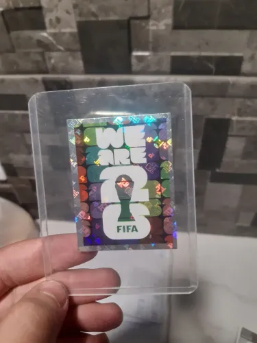 Figurinha fwc 4 nova, troco por qualquer legend