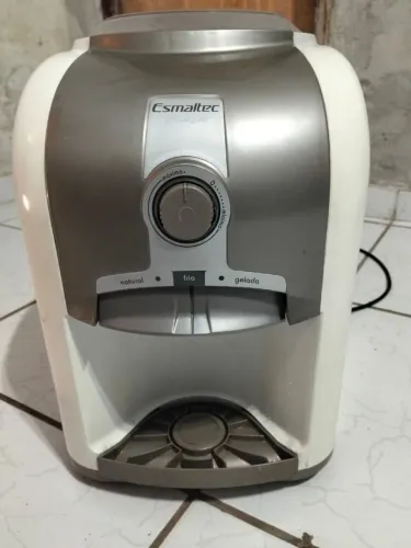 Vendo gelágua Esmaltec