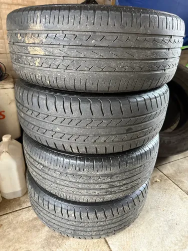 Jogo de rodas de ferro aro 16 5x100 original do Corolla com pneus em ótimo estado