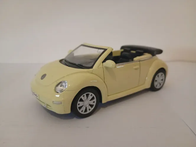 Kinsmart - Miniatura VW New Beetle Cabriolet