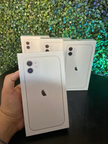 iPhone 11 128GB Lacrado Garantia 1 ano Apple 