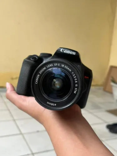Camera canon t6 com carregador e bateria
