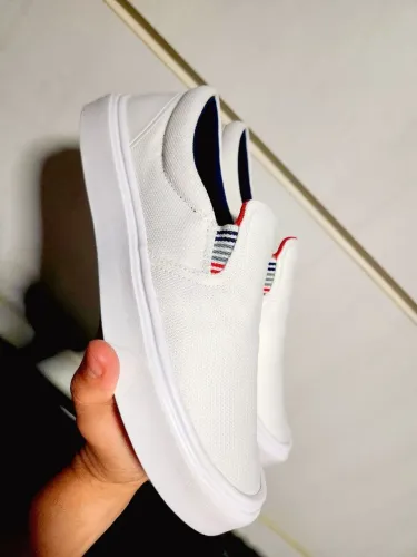 Tênis Tommy Hilfiger / NOVO / Nuca Usado
