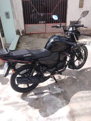 Vendo YS 150 Fazer ED<br>2013/2014