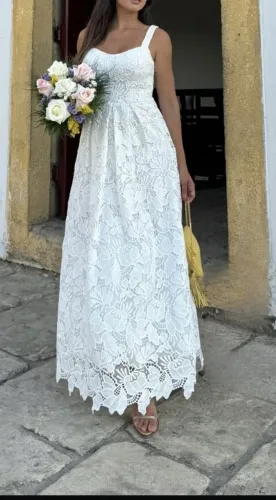 Vestido branco para noivado ou casamento 