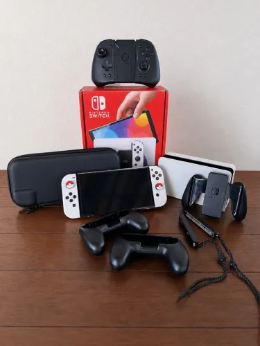 Nintendo Switch OLED Desbloqueado + 256GB + Controle + Acessórios