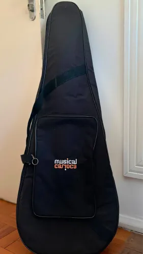 ?Vendo: Violão Gianinni Star N 14, com capa de proteção,ambos novos. R$ 350,00