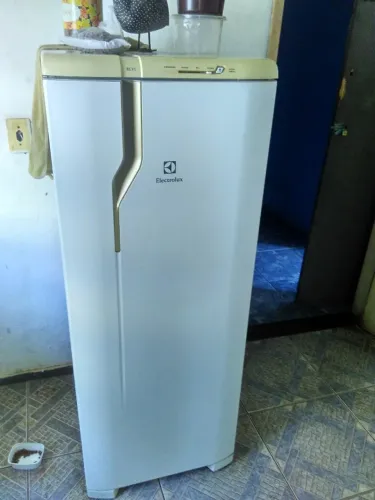 geladeira eletrolux cycle desfrost