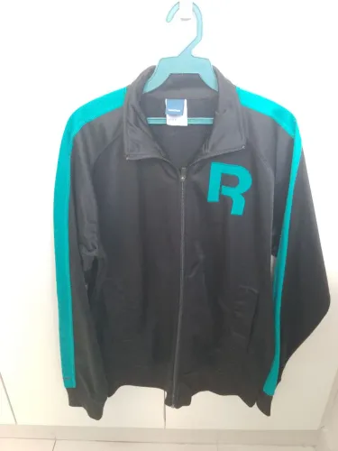 Jaqueta Reebok preta vintage  Tam G