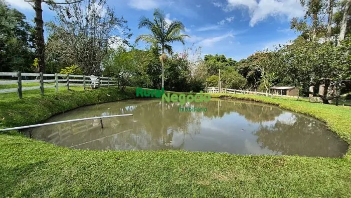CHÁCARA/SÍTIO COM LAGOS Á VENDA EM LAGOINHA-SP