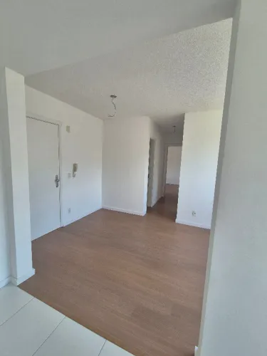 Apartamento de 2 dormitórios, ensolarado e no último andar do Moradas Club Canoas