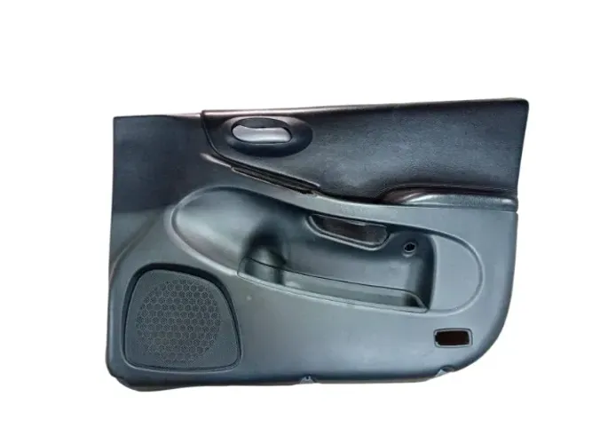 Forro de porta dianteira direita Fiat stilo  08a09