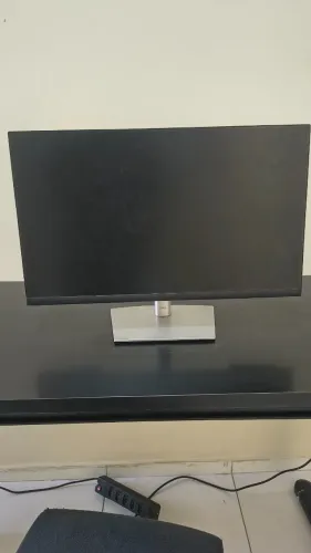 Monitor Dell P2222H 21,5" Full HD IPS com Ajuste de Altura