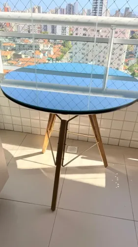 Mesa Redonda de Madeira com Vidro + 4 Cadeiras - Ótimo Estado