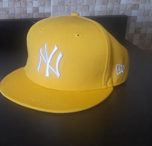 (Apenas retirada) Boné Yankees Amarelo Original
