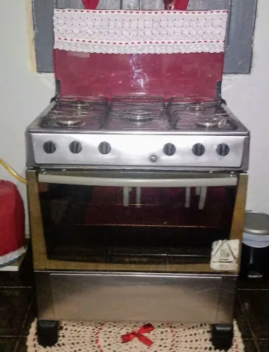 Vende se fogão 5 bocas Dako.