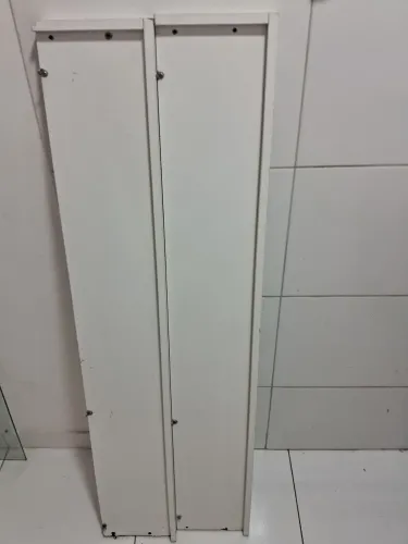 Duas pratileira para parede