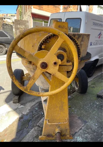 Betoneira 220v