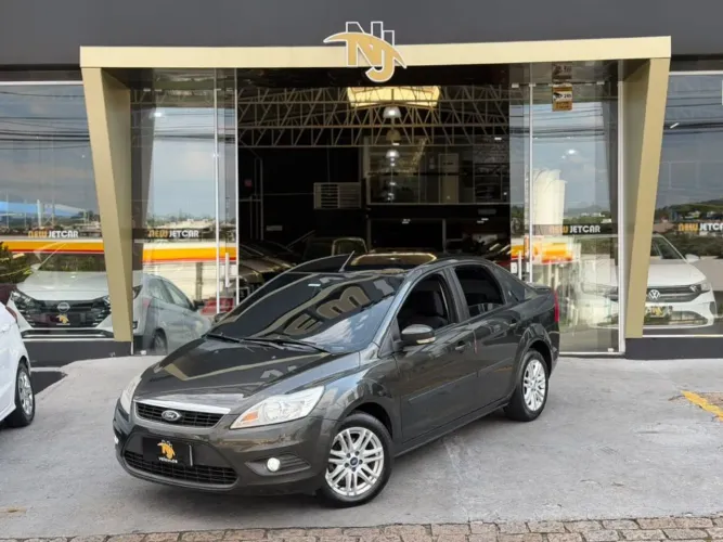 Ford Focus Ghia Sed. 2.0 16v/ 2.0 16V Flex 4P 2013