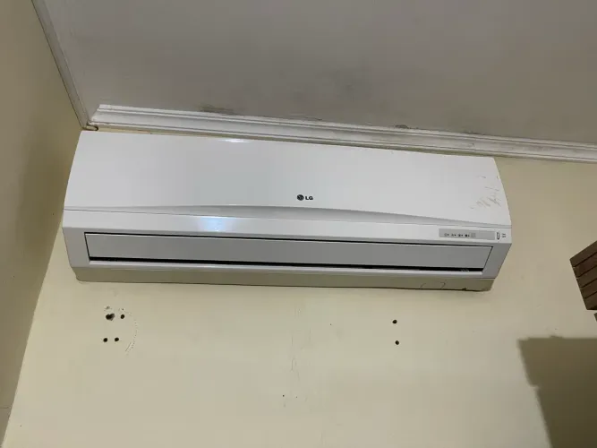 Ar condicionado LG 12.000btus funcionando perfeitamente.