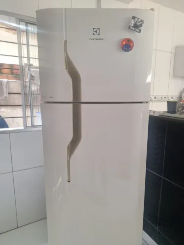 Geladeira Electrolux Cycle Defrost 260L Super Freezer Duplex Branca (DC35A) - 220 Volts