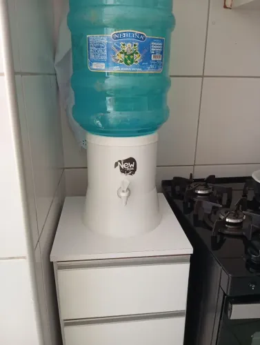 Suporte com garrafão