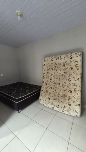 Vende-se Cama + colchão de casal
