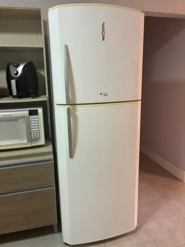 Geladeira 400 L 