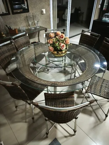Mesa de vidro com tampo rotatorio de junco c/8 cadeiras