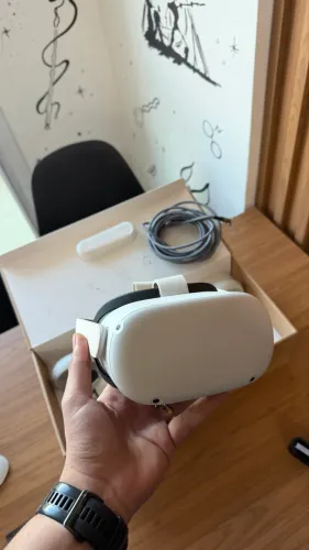 ÓCULOS REALIDADE VIRTUAL - META QUEST 2 - RETIRE EM LOJA FÍSICA
