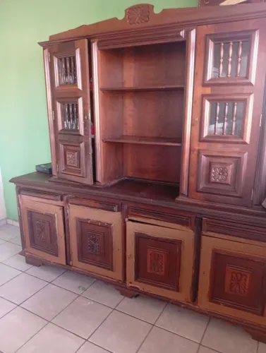Estante de madeira 