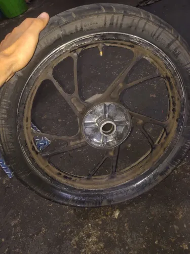 Pé de galinha traseira